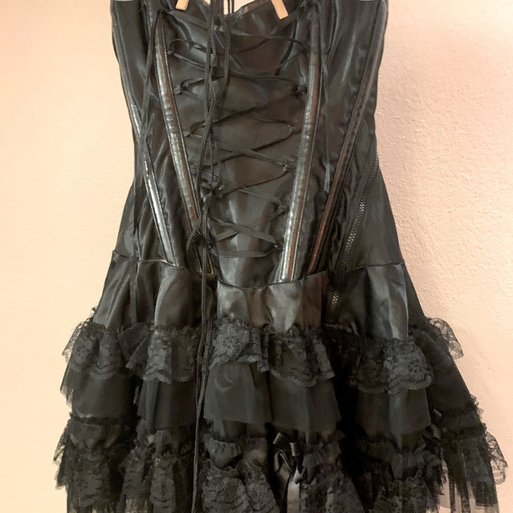 Very sexy corset dress absolutely amazing material made only wore it once